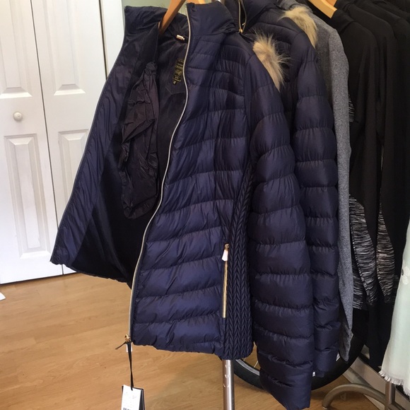 Jacket - Picture 4 of 4